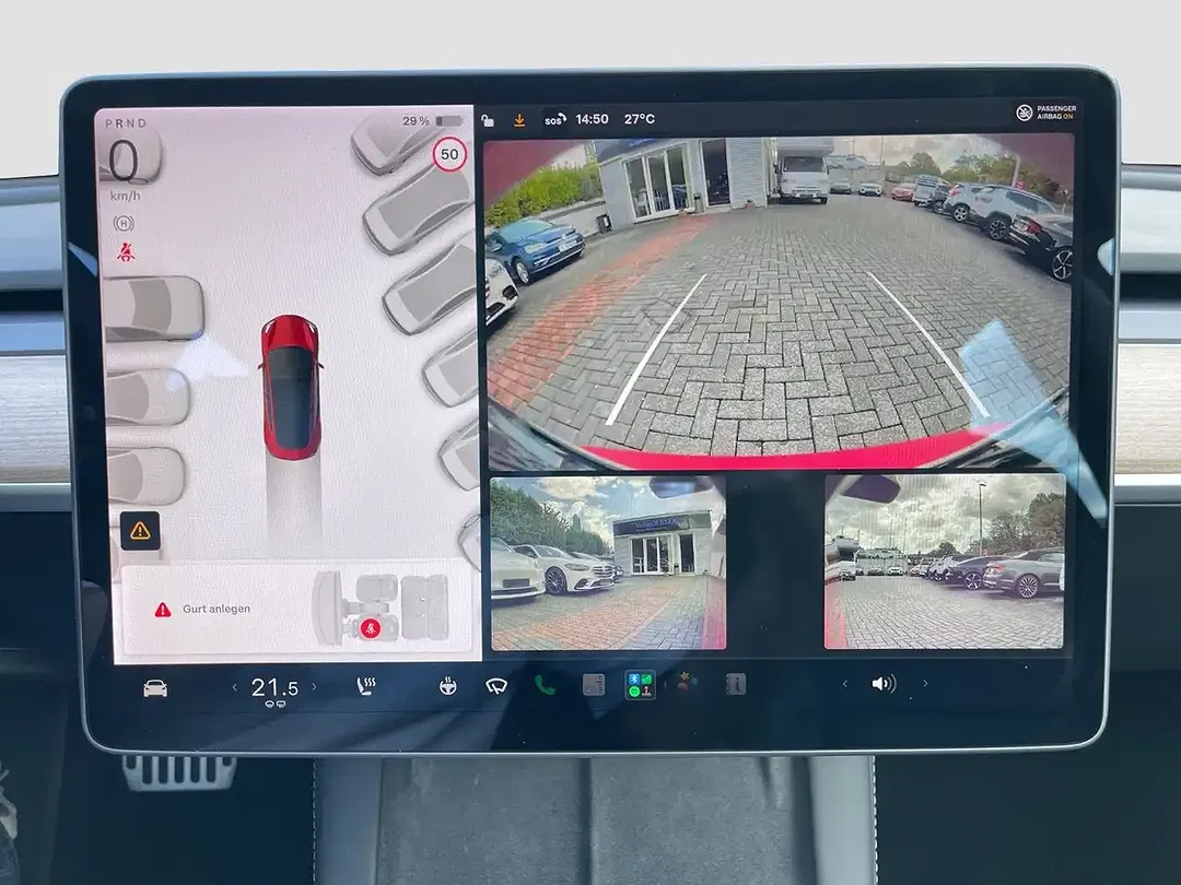 Tesla Model 3 - Thumbnail 16