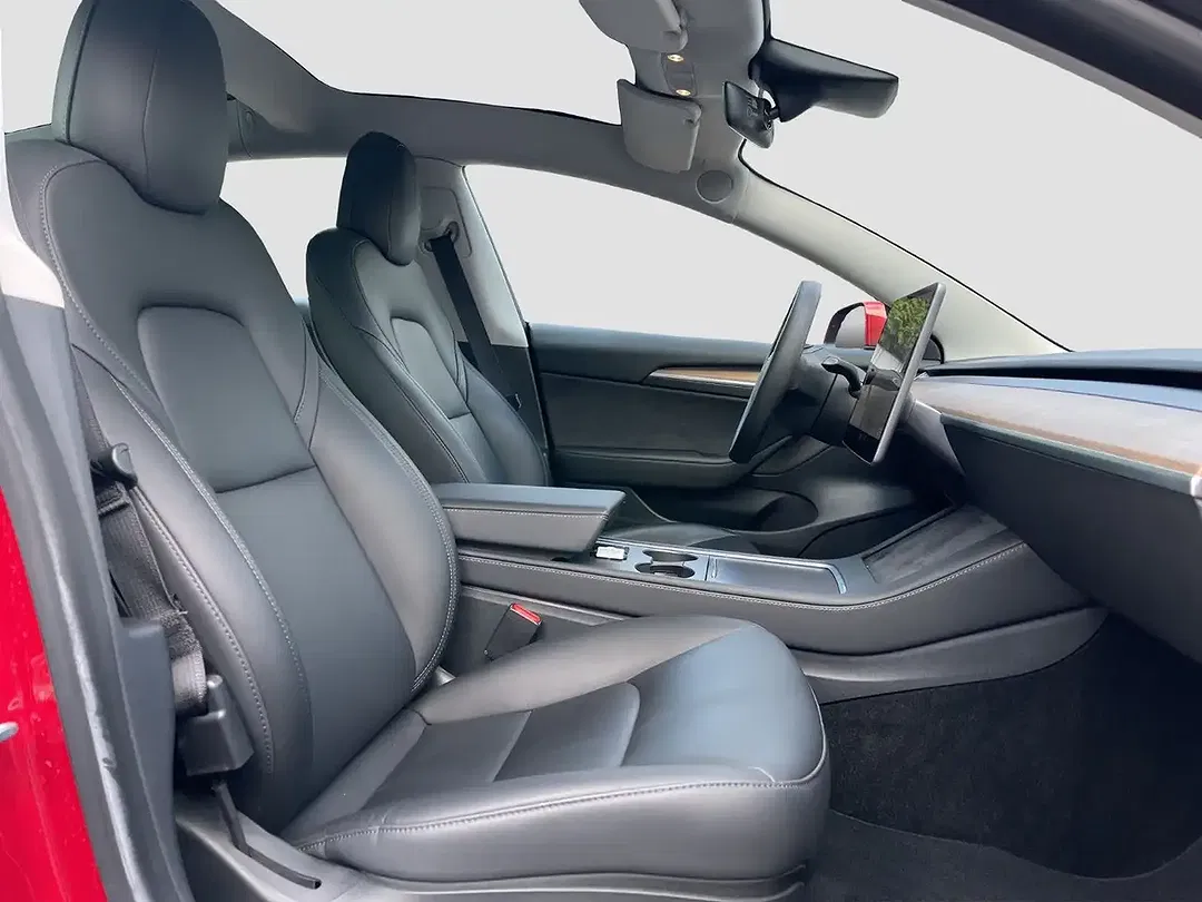 Tesla Model 3 - Thumbnail 17