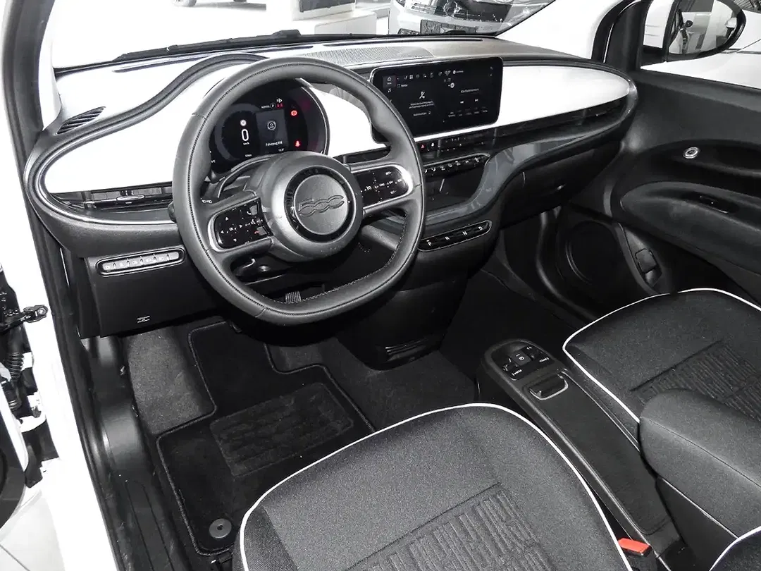 Fiat 500e - Thumbnail 5