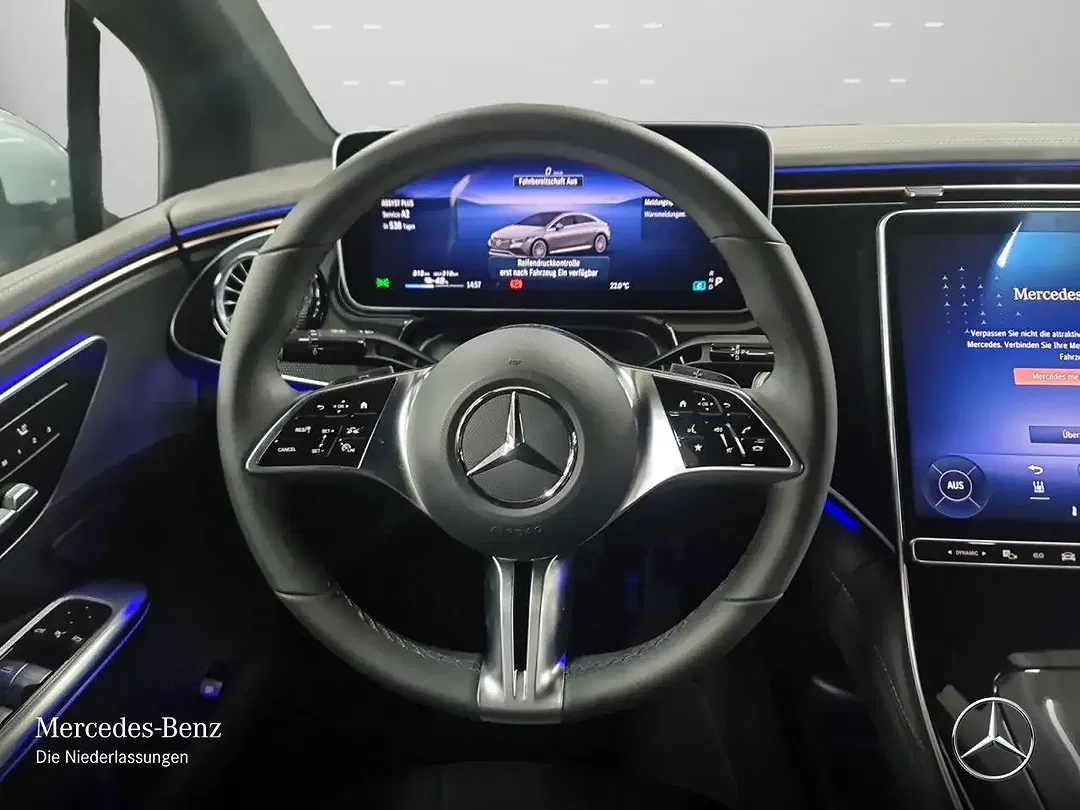 Mercedes-Benz EQE 300 - Thumbnail 13