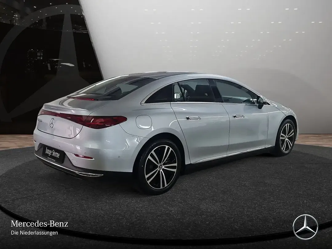 Mercedes-Benz EQE 300 - Thumbnail 7