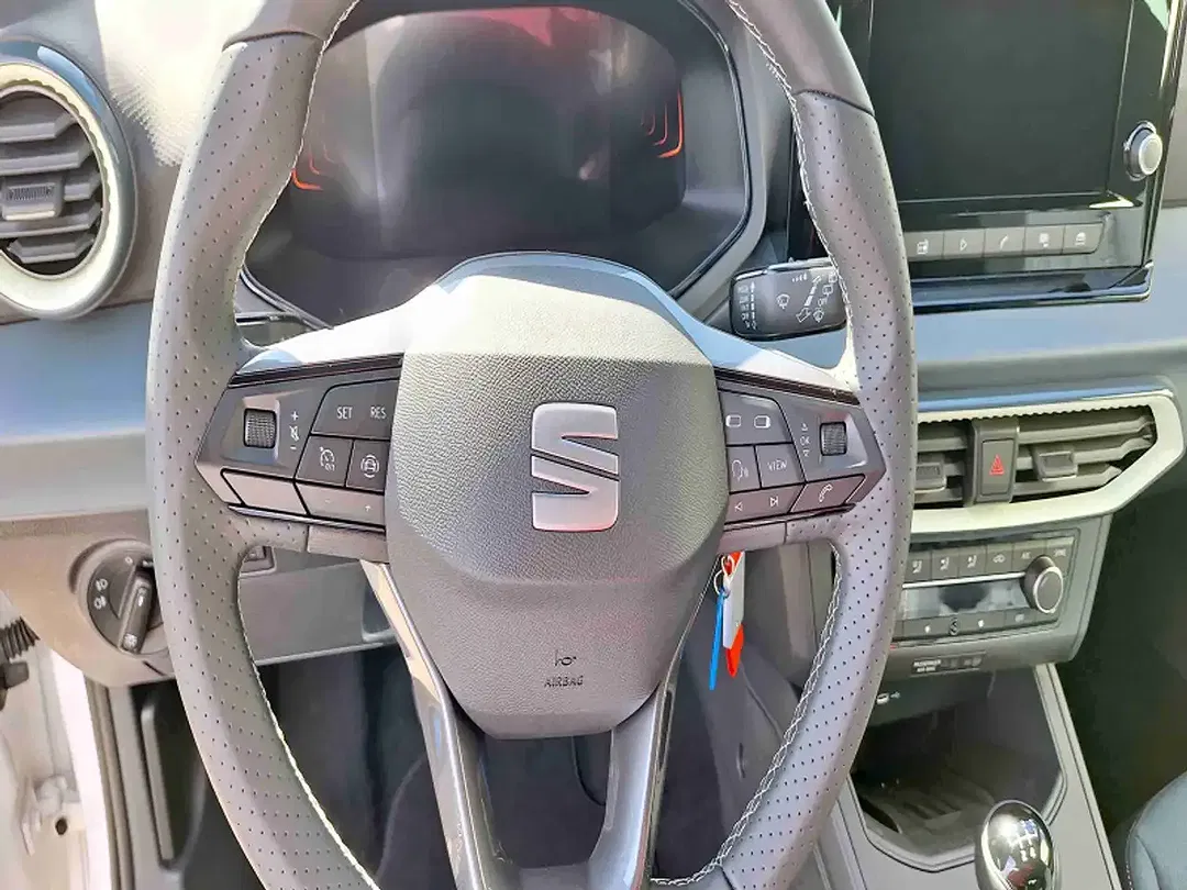 SEAT Ibiza - Thumbnail 12