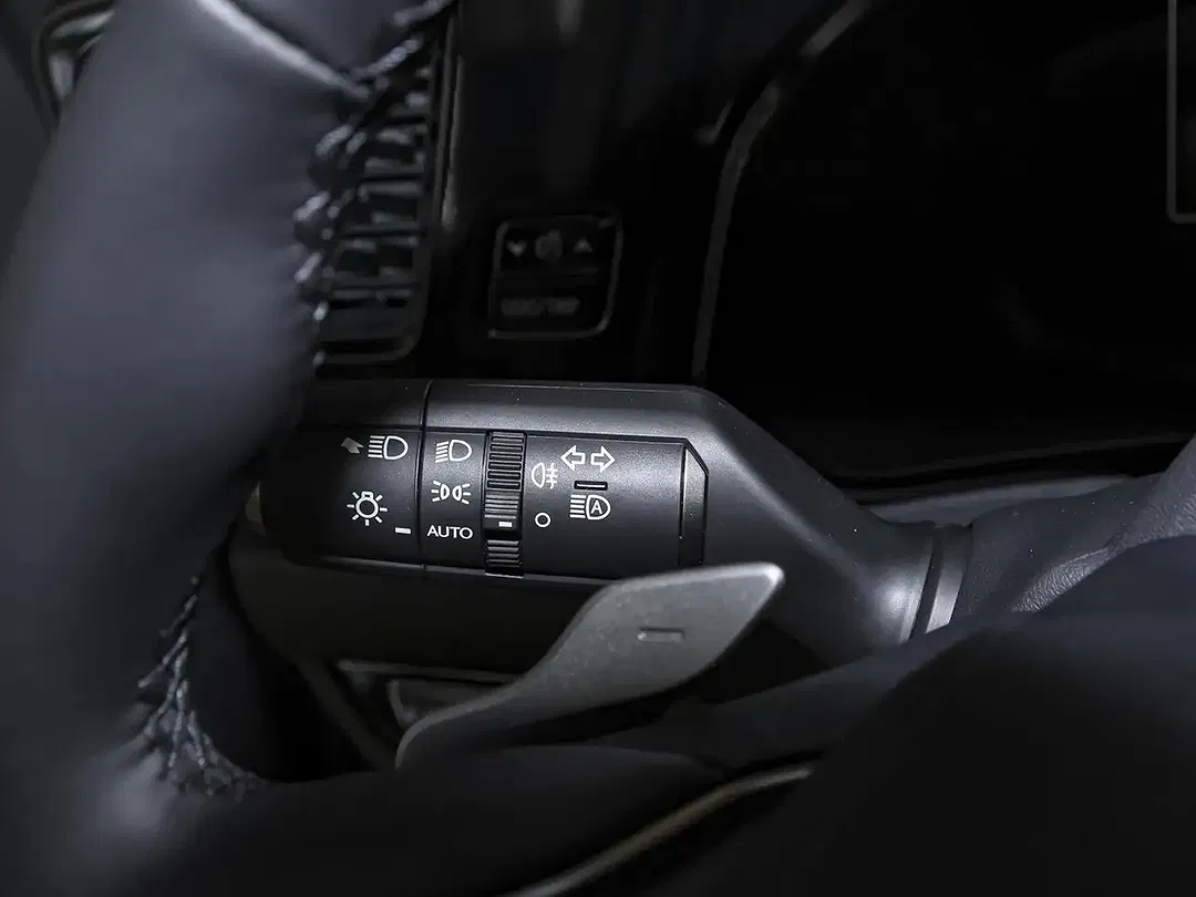 Lexus NX 350h - Thumbnail 12