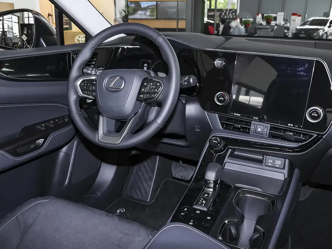 Lexus NX 350h - Thumbnail 5