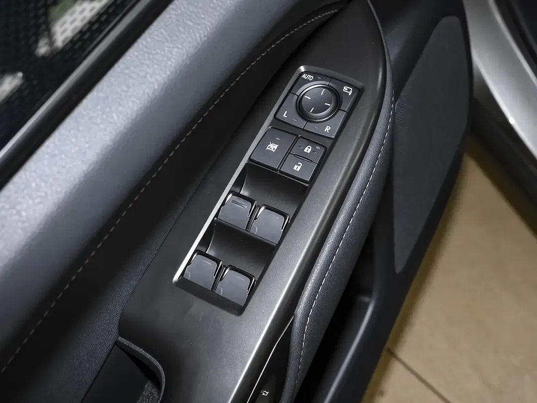 Lexus NX 350h - Thumbnail 9