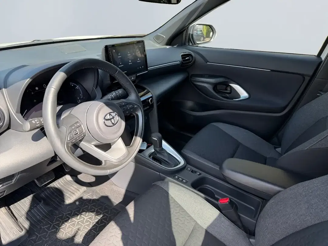 Toyota Yaris Cross - Thumbnail 11