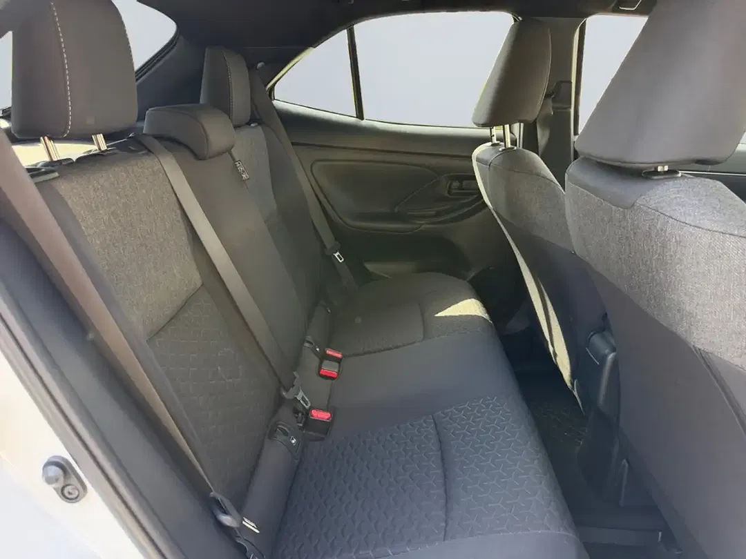 Toyota Yaris Cross - Thumbnail 2