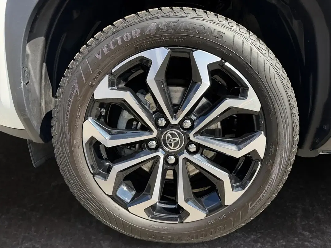 Toyota Yaris Cross - Thumbnail 4
