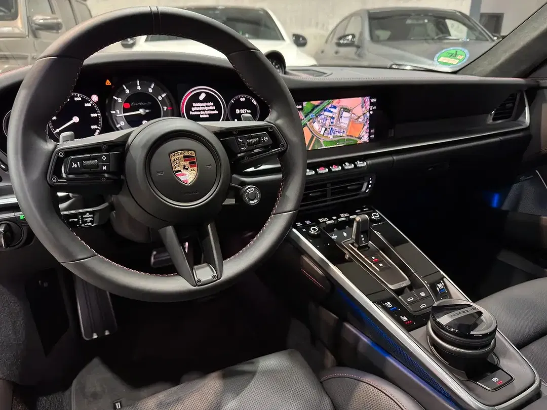 Porsche 911 - Thumbnail 11