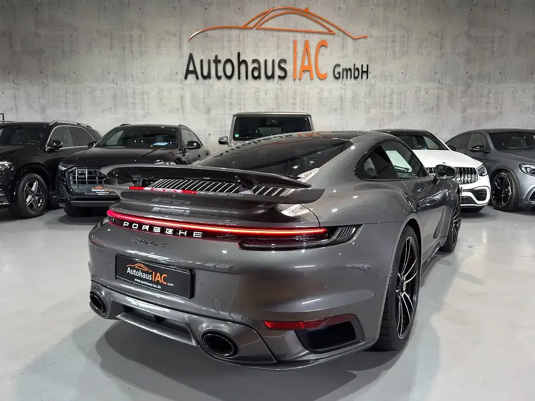 Porsche 911 - Thumbnail 4
