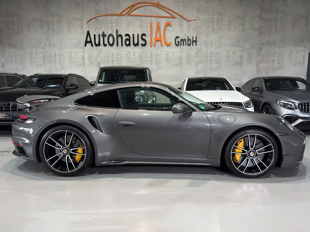Porsche 911 - Thumbnail 9