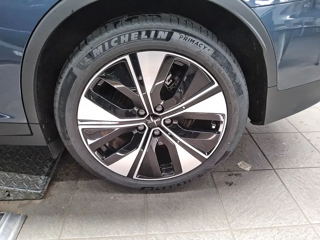 Polestar 2 - Thumbnail 10