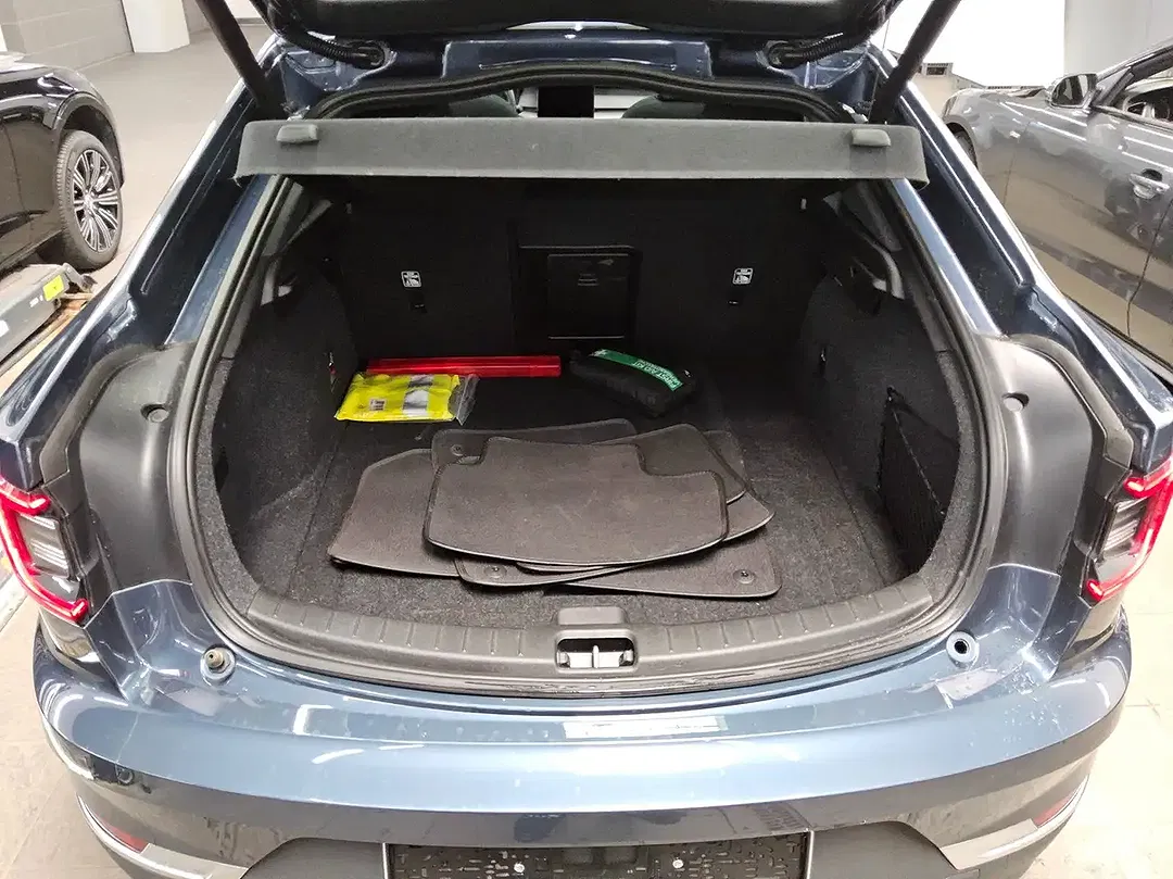 Polestar 2 - Thumbnail 11
