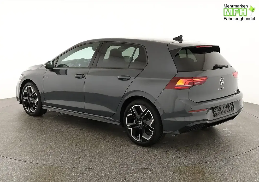 Volkswagen Golf - Thumbnail 3