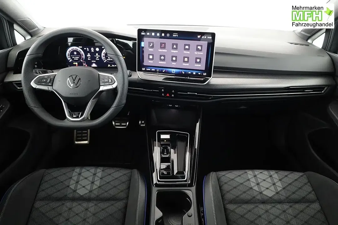 Volkswagen Golf - Thumbnail 4