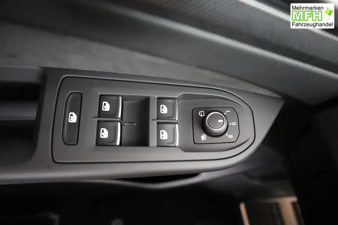 Volkswagen Golf - Thumbnail 7