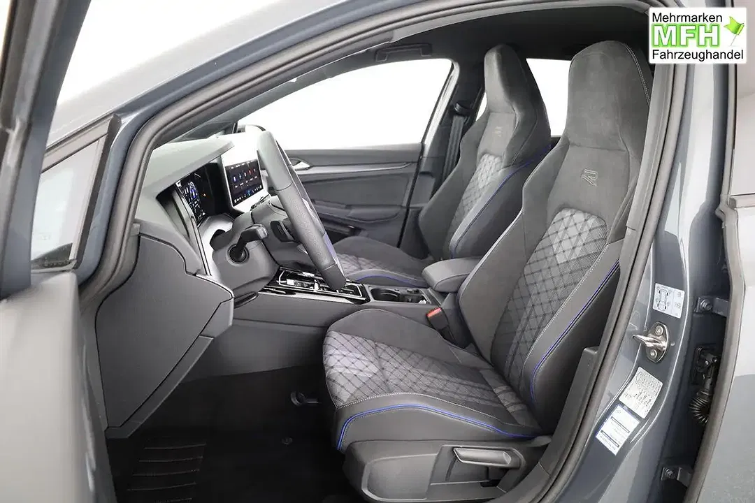 Volkswagen Golf - Thumbnail 9