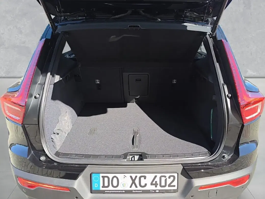 Volvo XC40 - Thumbnail 10