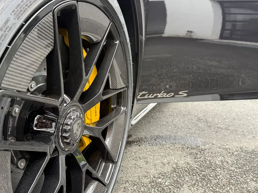 Porsche 992 - Thumbnail 4
