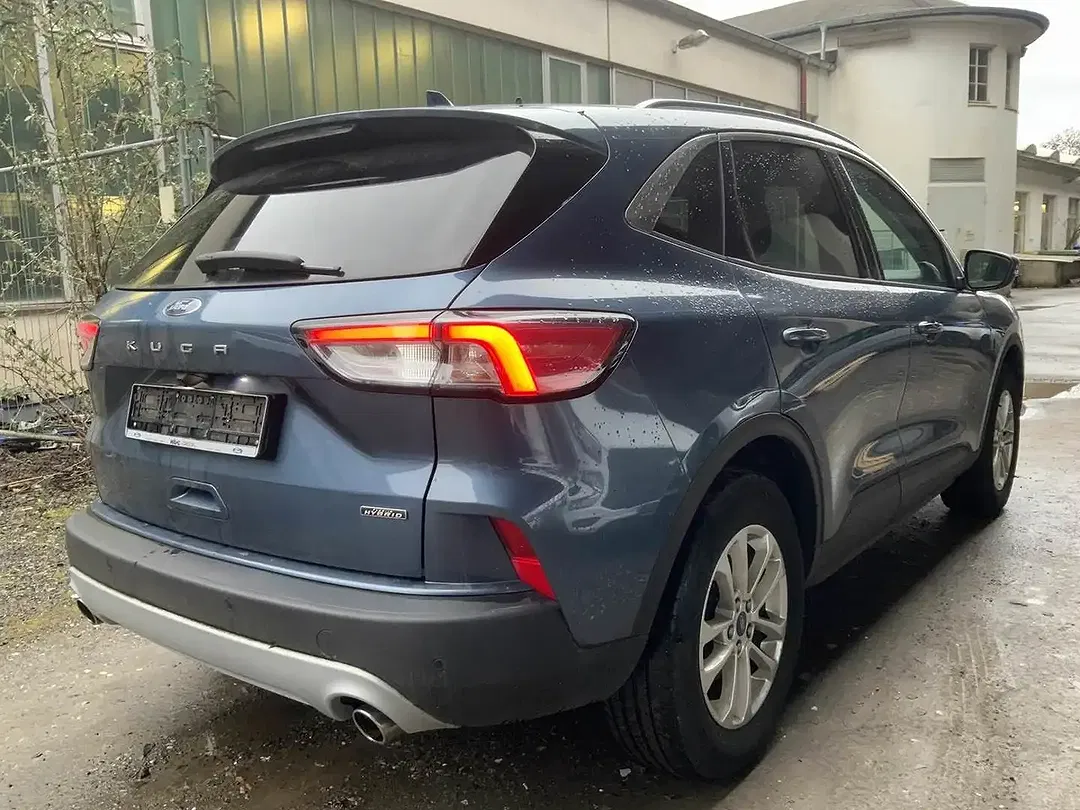 Ford Kuga - Thumbnail 4