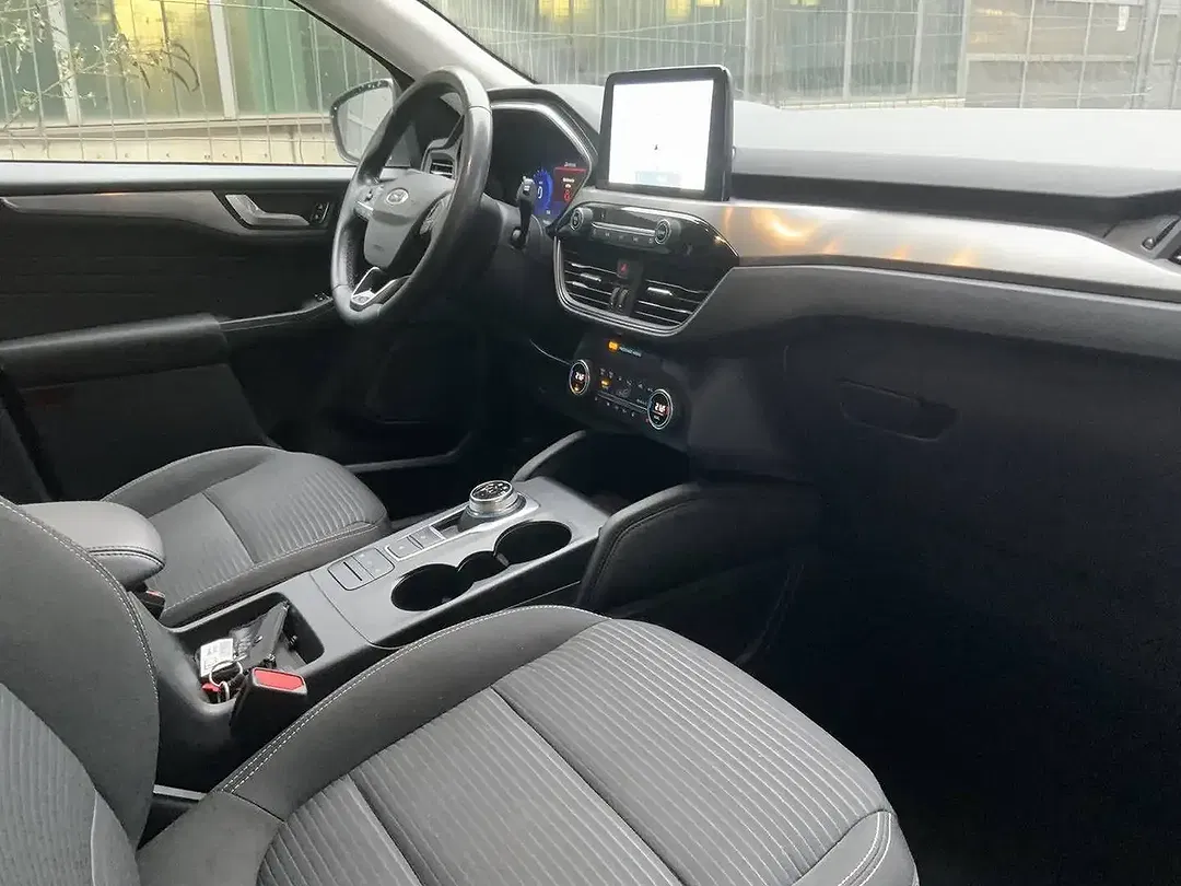 Ford Kuga - Thumbnail 6