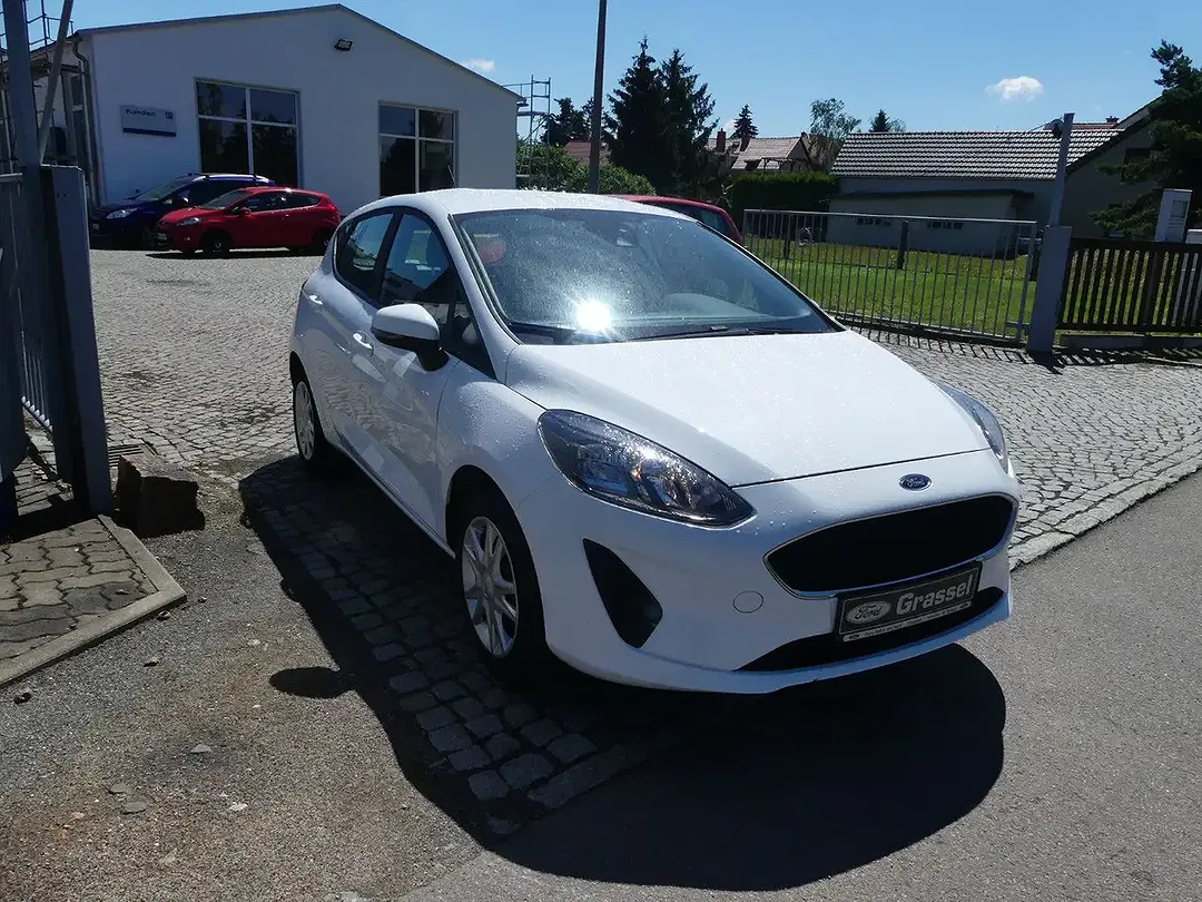 Ford Fiesta - Thumbnail 3