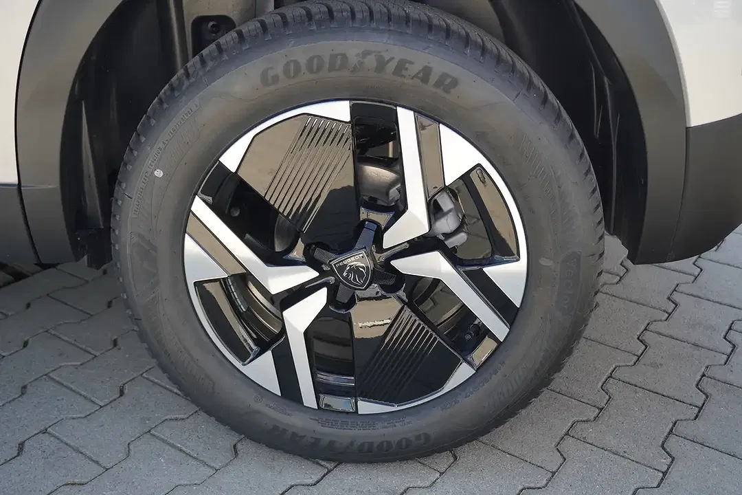 Peugeot 2008 - Thumbnail 8