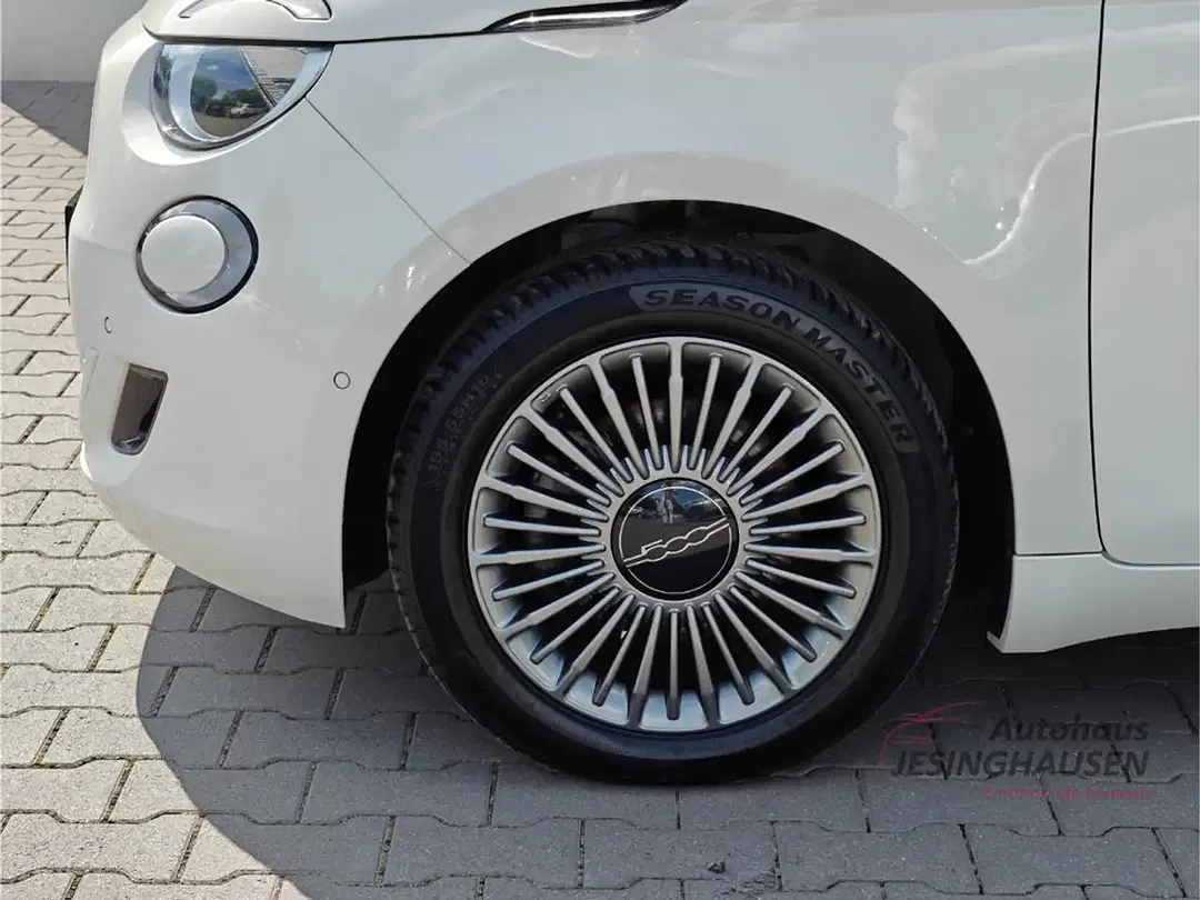 Fiat 500e - Thumbnail 12