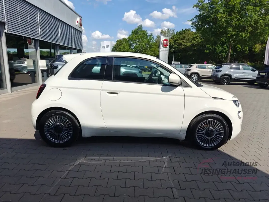 Fiat 500e - Thumbnail 4