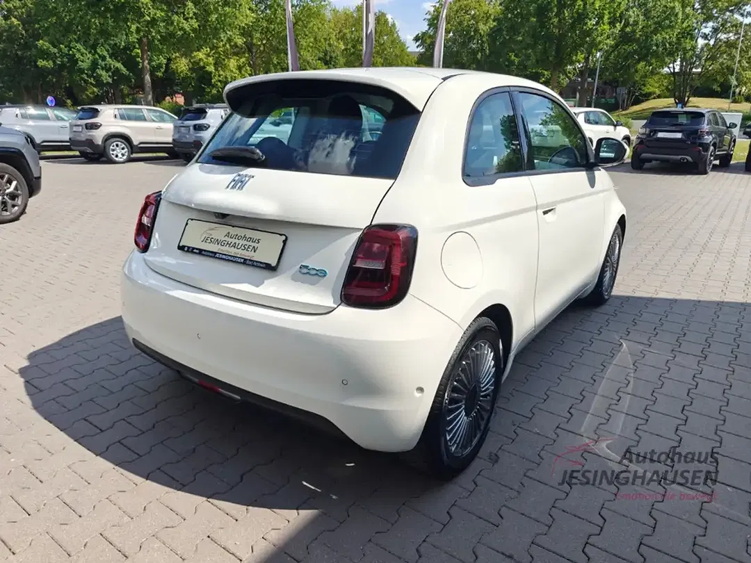 Fiat 500e - Thumbnail 5