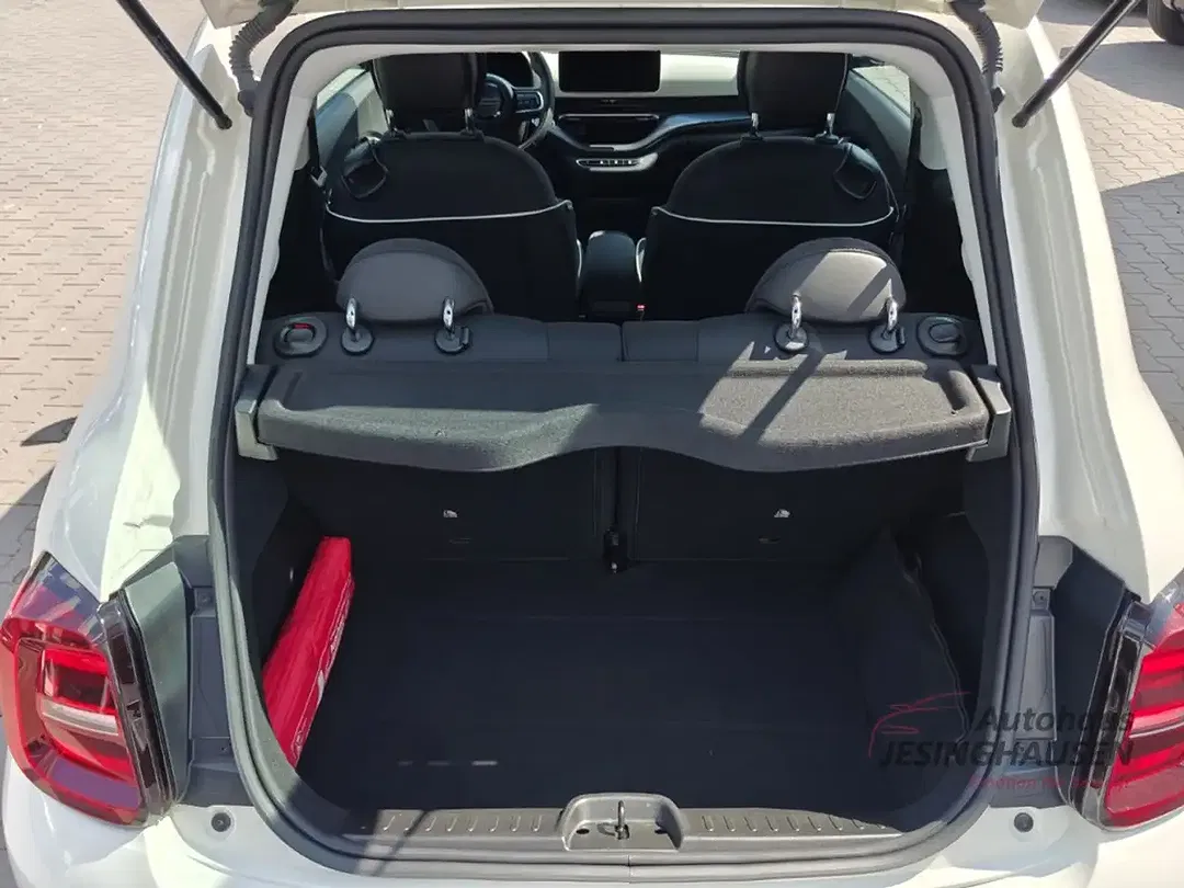 Fiat 500e - Thumbnail 9