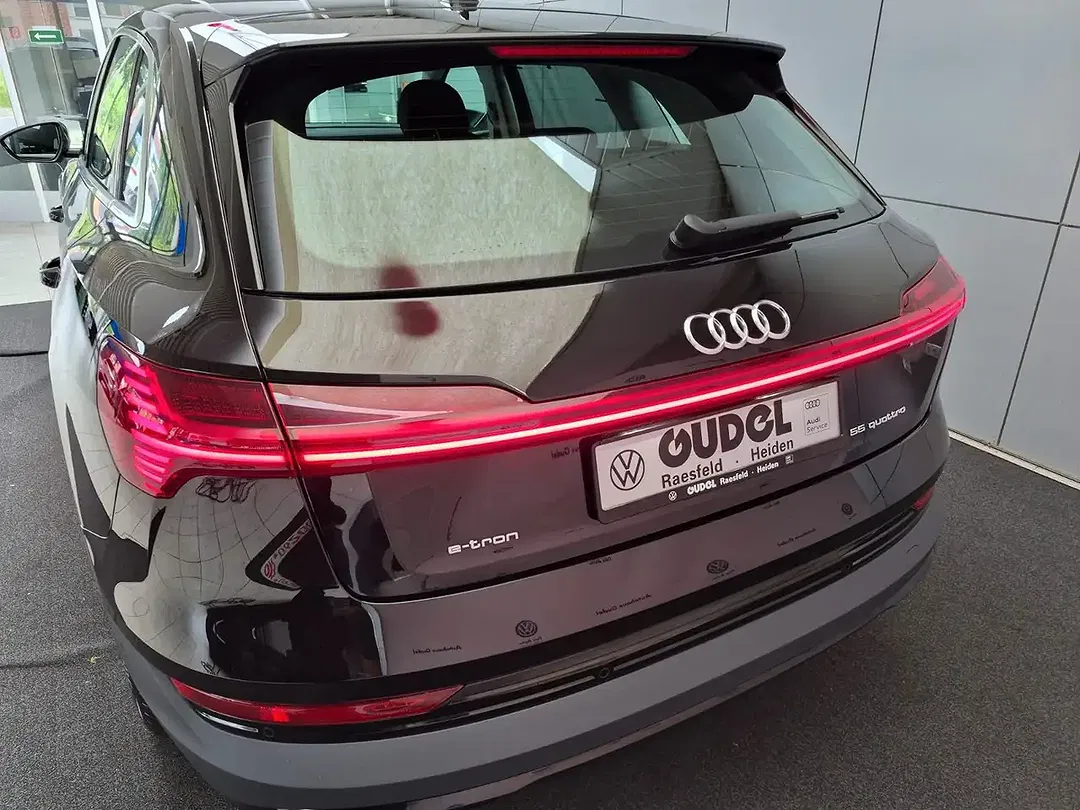 Audi e-tron - Thumbnail 7