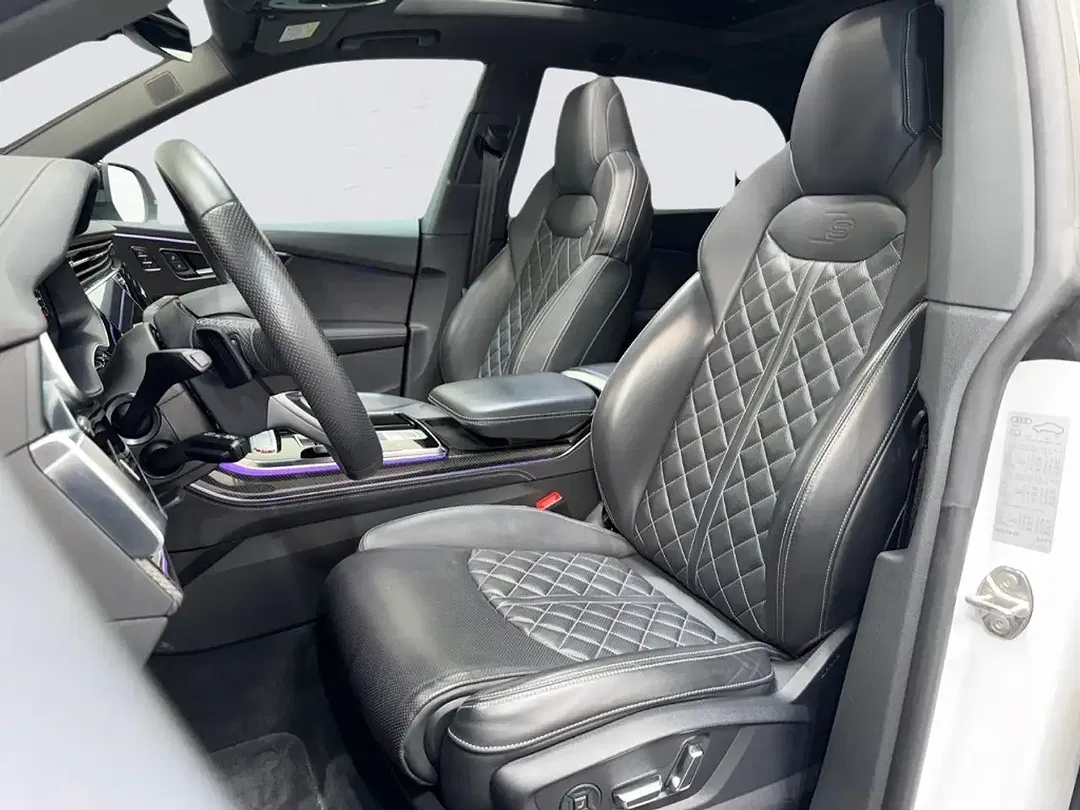 Audi SQ8 - Thumbnail 10