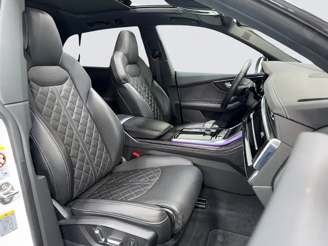 Audi SQ8 - Thumbnail 13