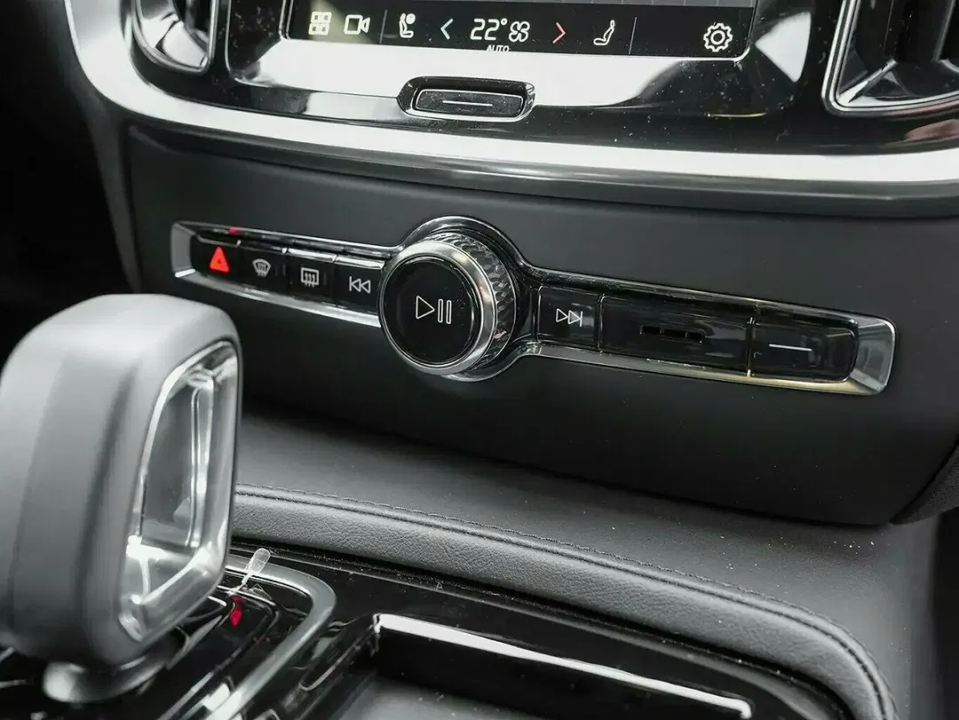 Volvo V60 - Thumbnail 10