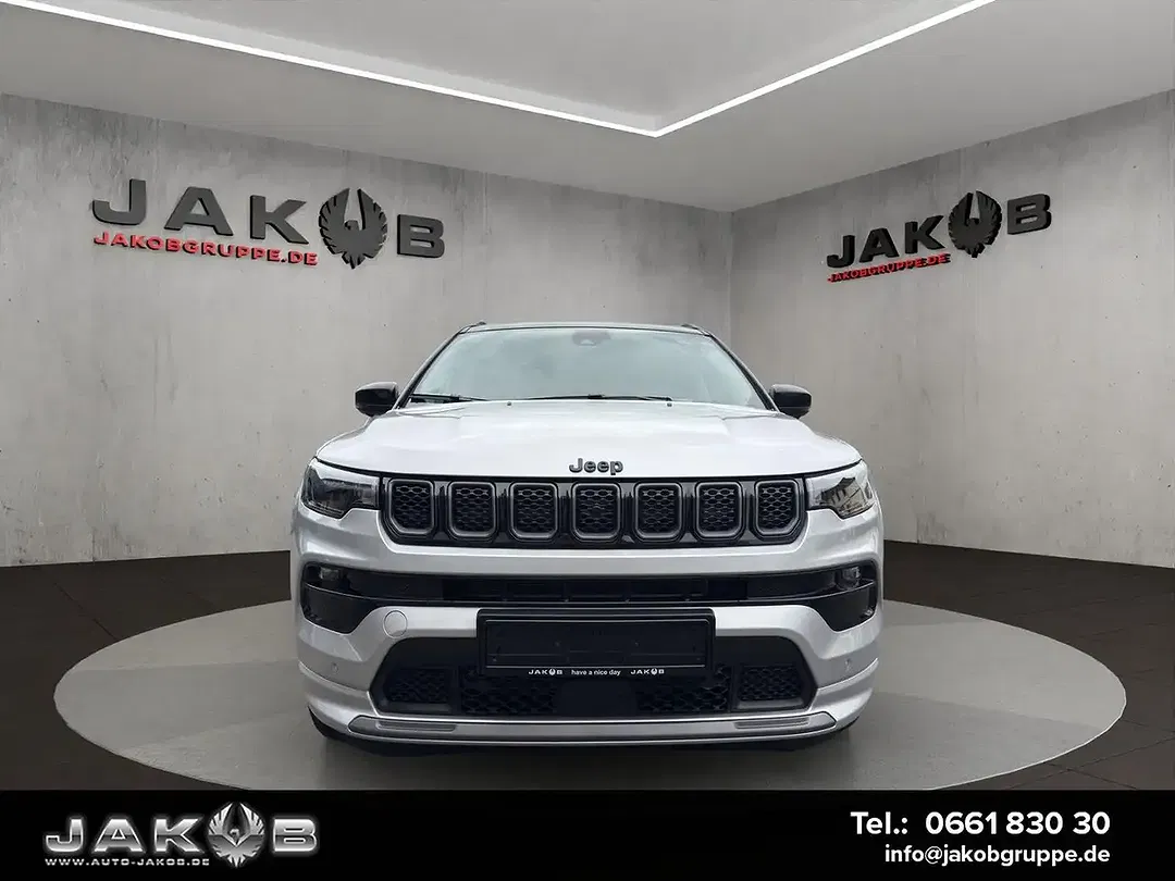 Jeep Compass - Thumbnail 3
