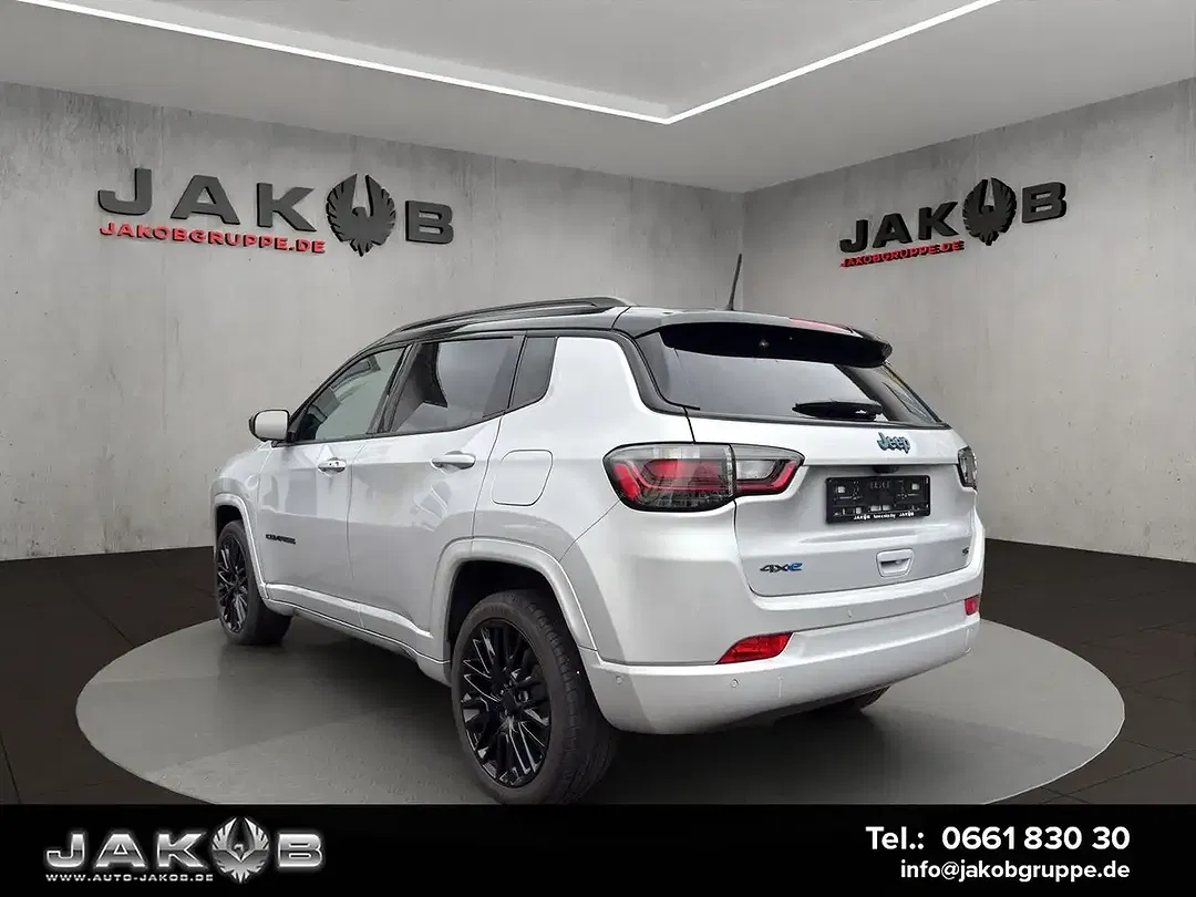 Jeep Compass - Thumbnail 5
