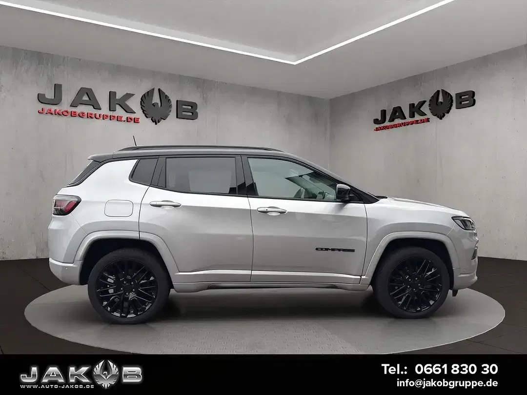 Jeep Compass - Thumbnail 8