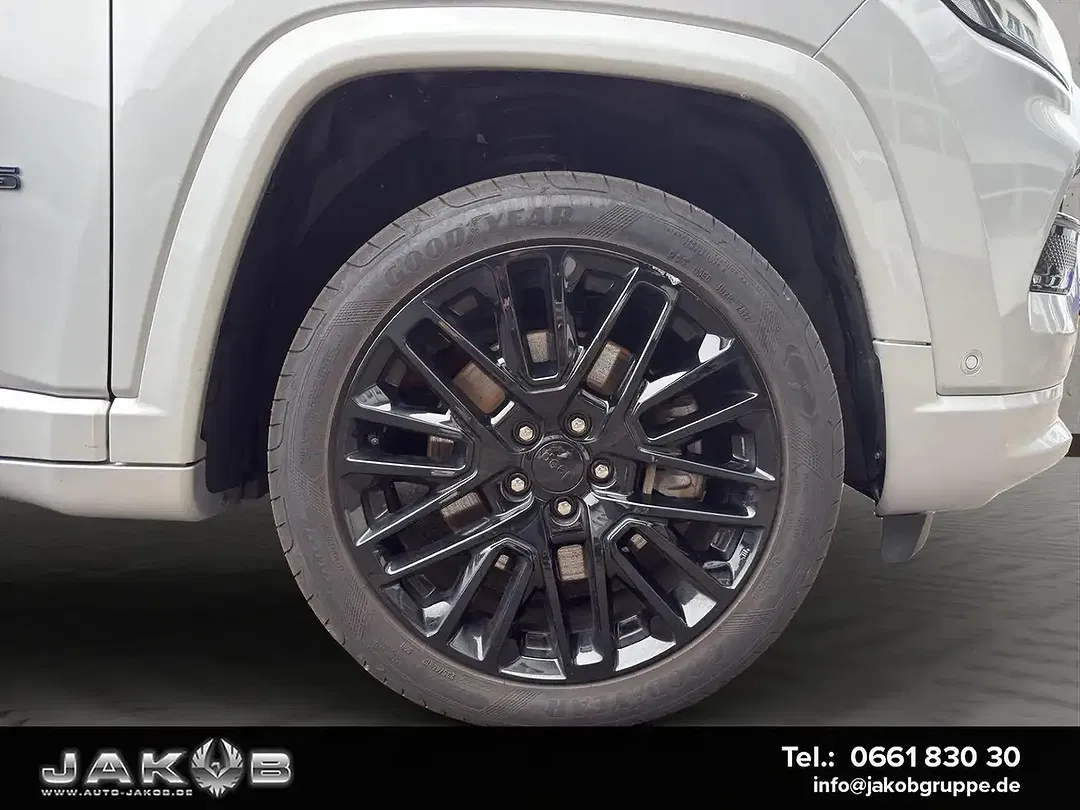 Jeep Compass - Thumbnail 9