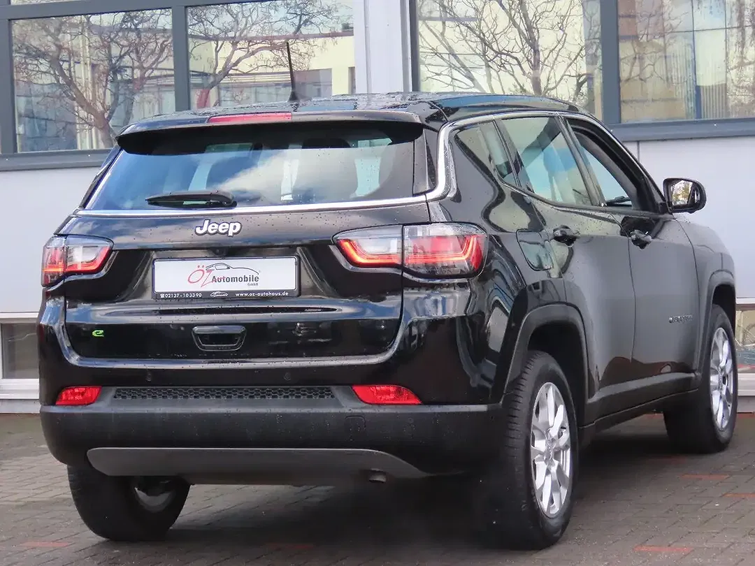 Jeep Compass - Thumbnail 6