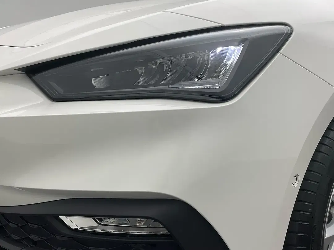 SEAT Leon - Thumbnail 6