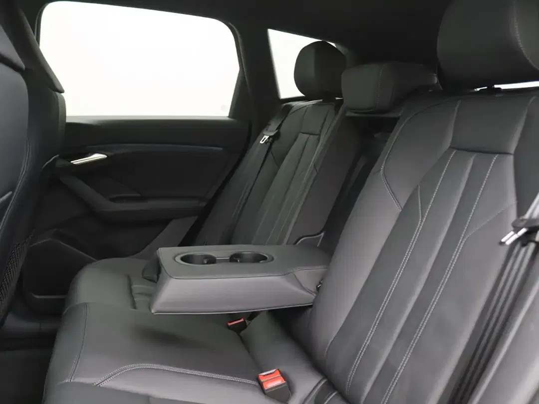 Audi Q6 e-tron - Thumbnail 11