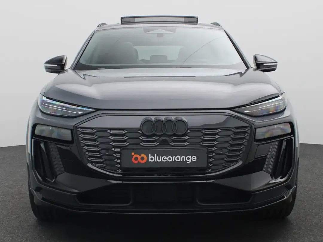 Audi Q6 e-tron - Thumbnail 6