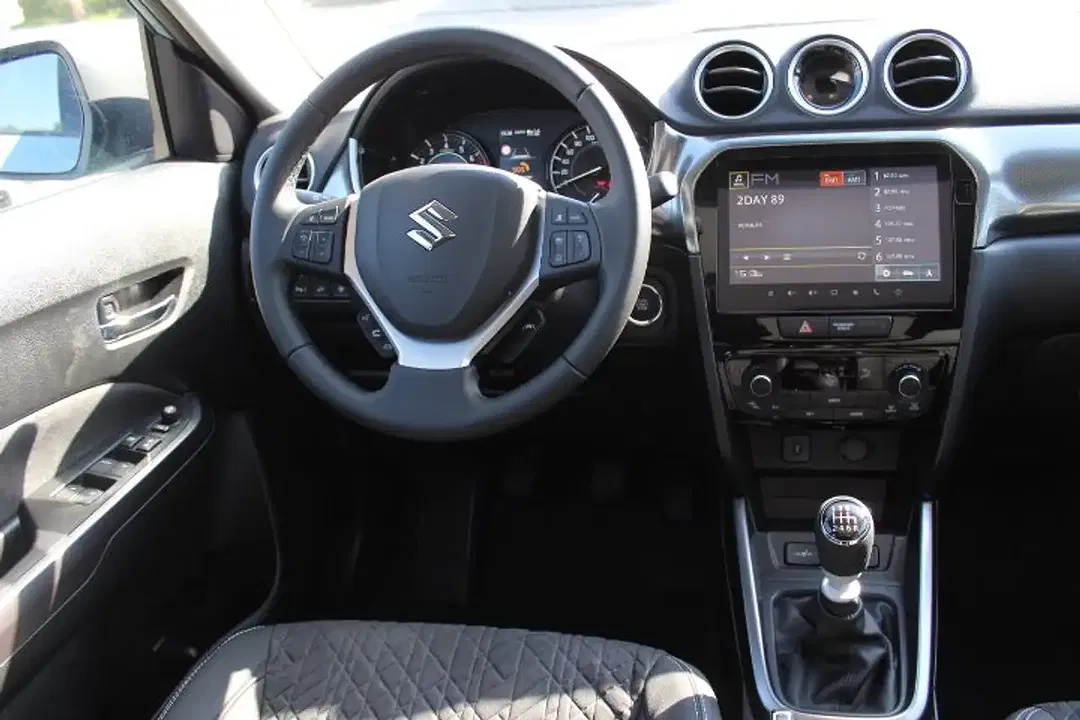 Suzuki Vitara - Thumbnail 10