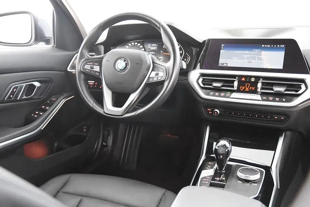 BMW 318 - Thumbnail 6