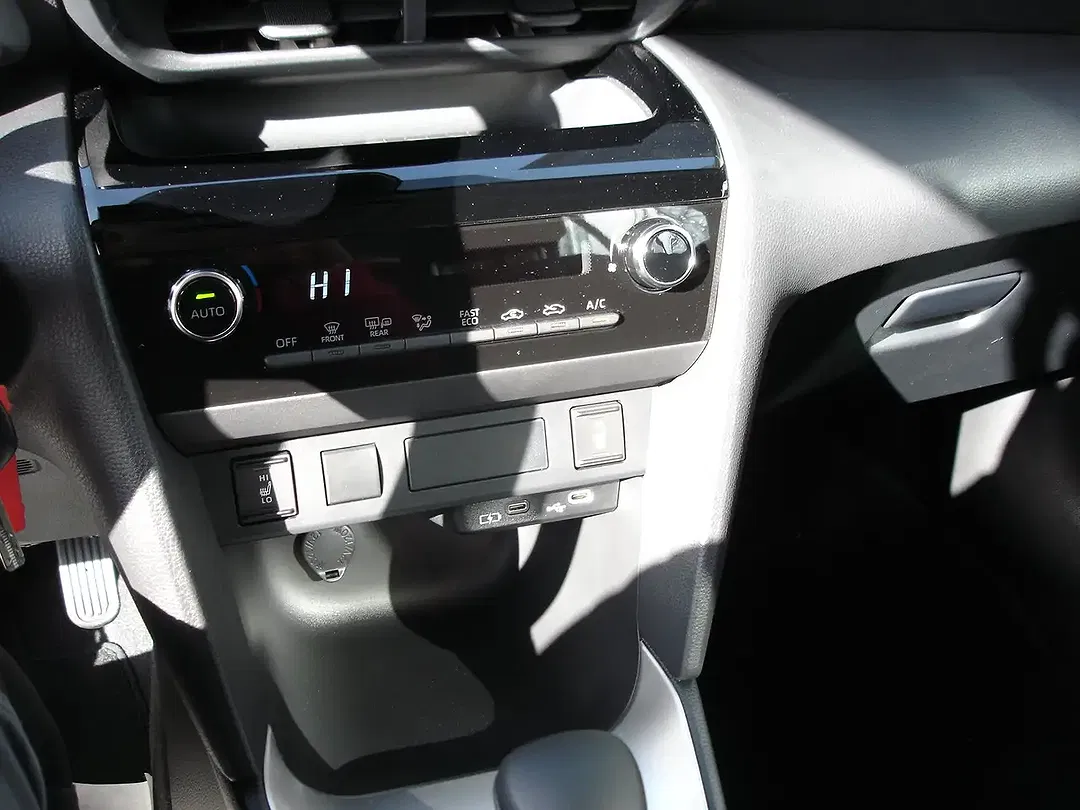 Toyota Yaris Cross - Thumbnail 10