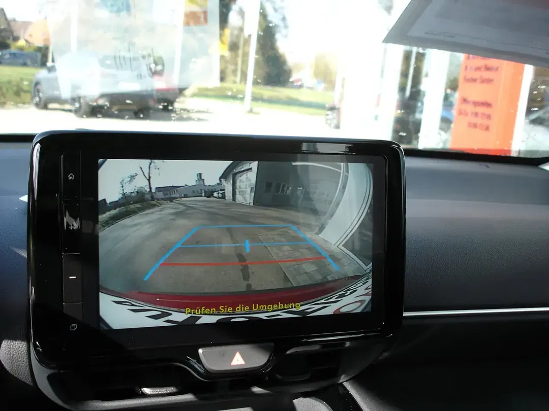 Toyota Yaris Cross - Thumbnail 9