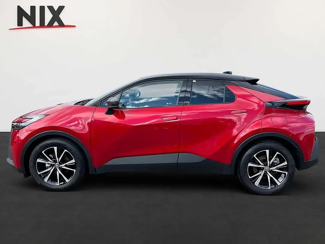 Toyota C-HR - Thumbnail 3