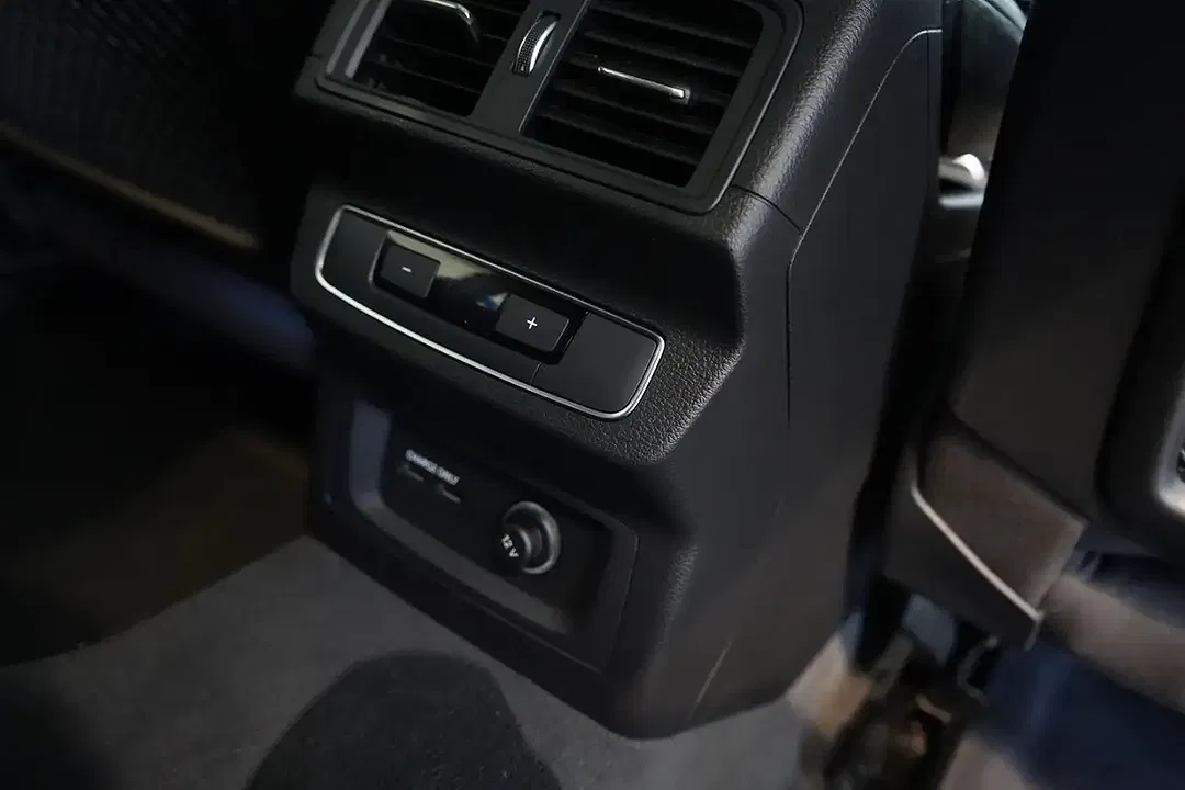 Audi SQ5 quattro - foto 15