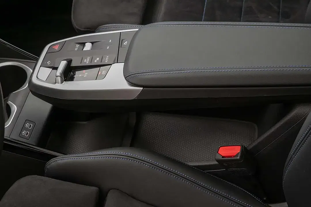 BMW X1 - Thumbnail 9